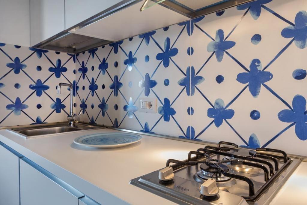 Casablu, Un Delizioso Bilocale Sulla Baia Di Naxos Apartman Giardini-Naxos Kültér fotó